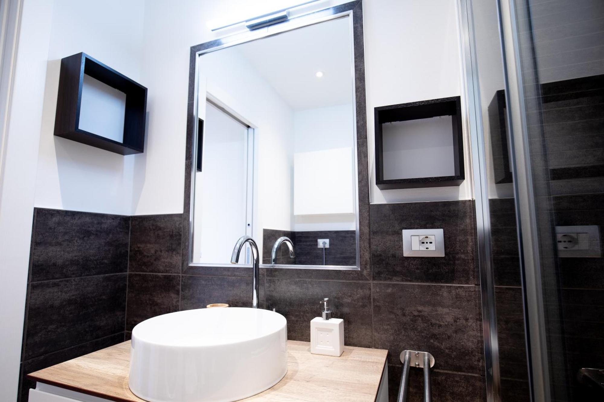 Vinhome Bilocale Con Garage Privato Alba Centro Dış mekan fotoğraf